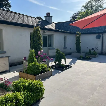 Ferienhaus Restored Historic House In Clare